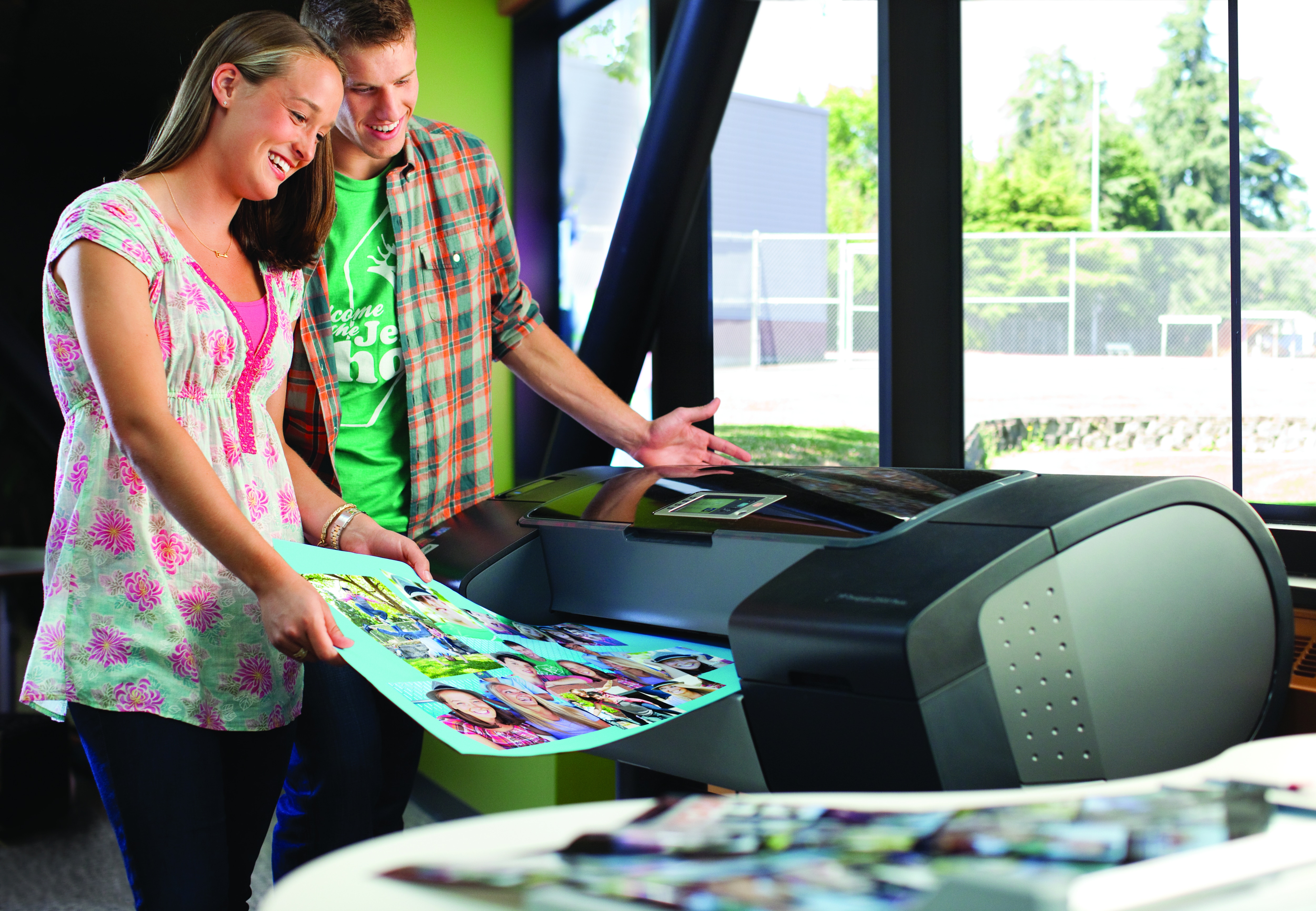 HP Designjet Z3200 Großformatdrucker Thermal inkjet Farbe 2400 x 1200 DPI 610 x 1676 mm Eingebauter Ethernet-Anschluss
